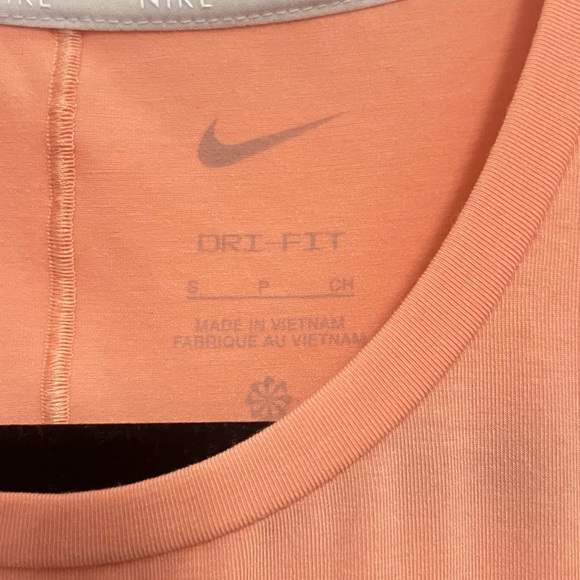 Nike Dri-Fit One Luxe Women’s Standard Fit Tank Top. - Picture 5 of 10